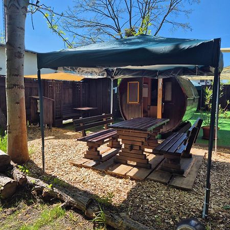 Mini Hotel Uebernachten Im Gurkenfass Lubbenau Bagian luar foto