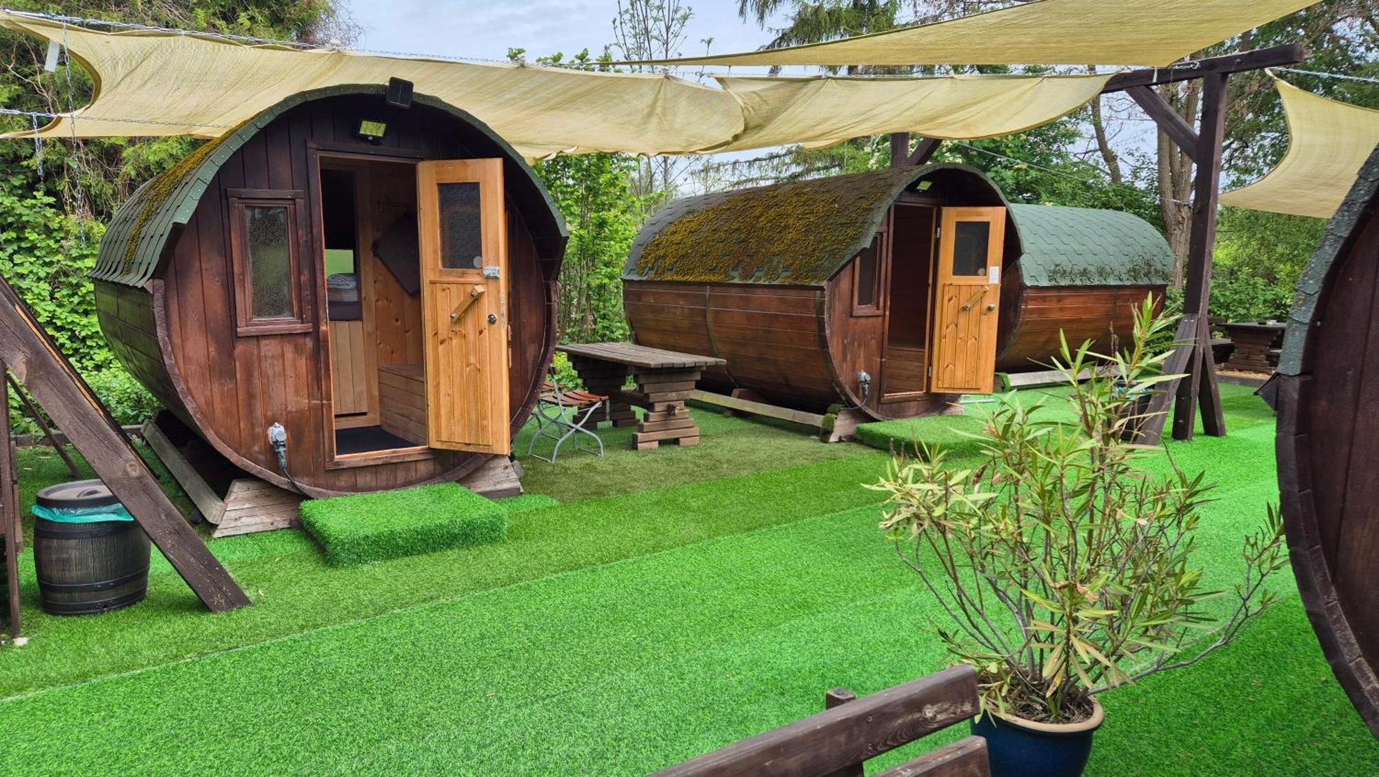 Mini Hotel Uebernachten Im Gurkenfass Lubbenau Bagian luar foto