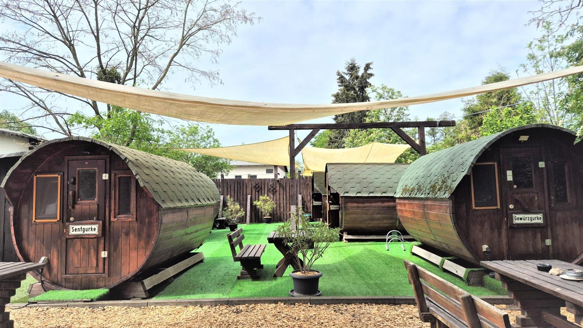 Mini Hotel Uebernachten Im Gurkenfass Lubbenau Bagian luar foto