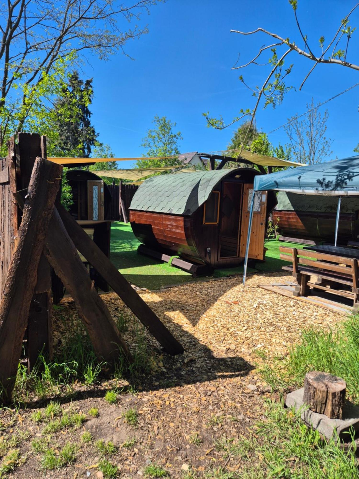 Mini Hotel Uebernachten Im Gurkenfass Lubbenau Bagian luar foto