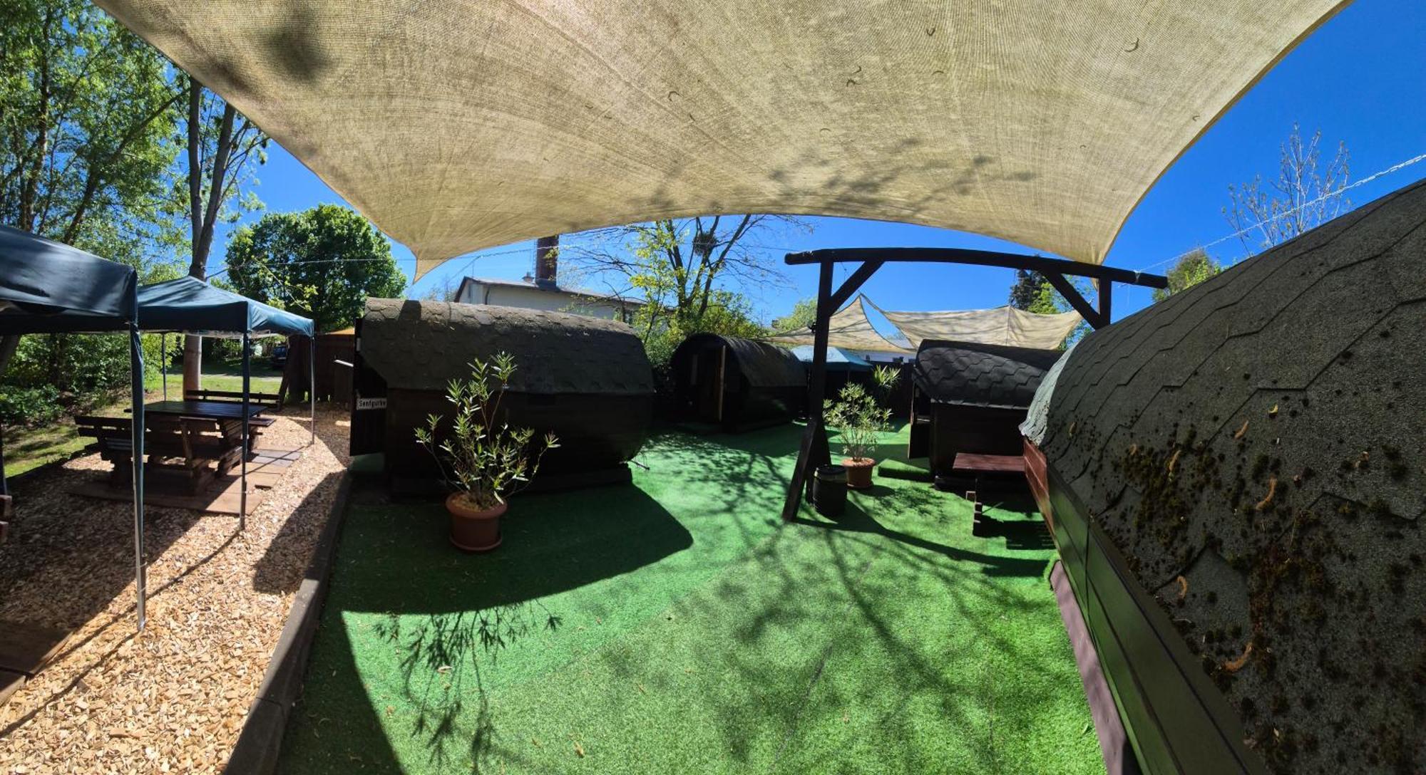 Mini Hotel Uebernachten Im Gurkenfass Lubbenau Bagian luar foto