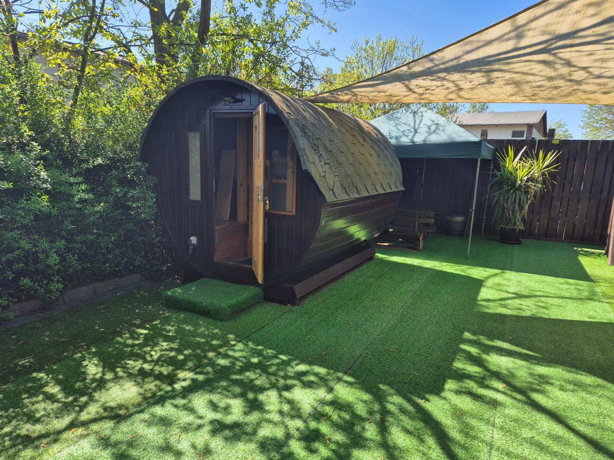 Mini Hotel Uebernachten Im Gurkenfass Lubbenau Bagian luar foto
